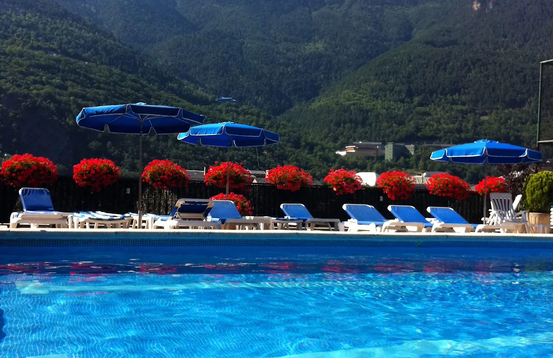 Hotel Pyrenees-1