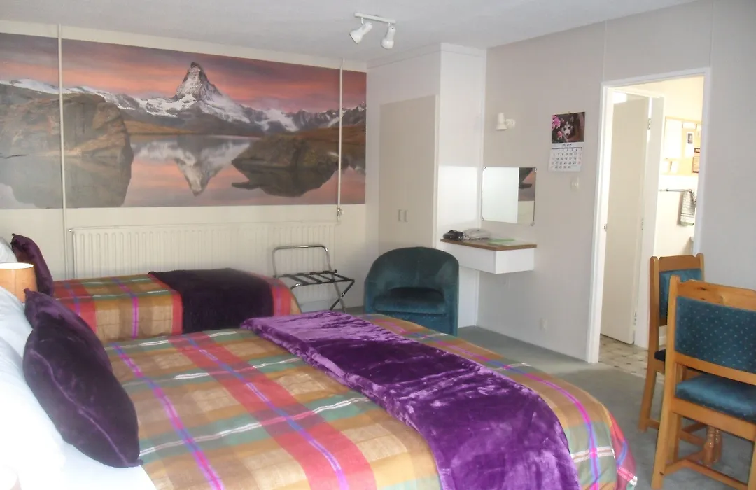 Aden Motel-1