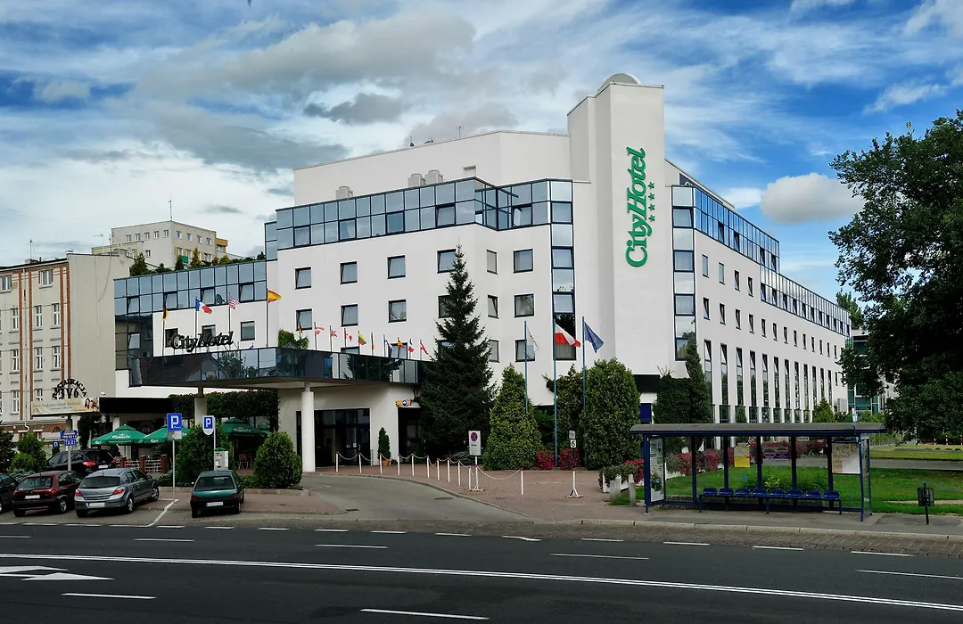 City Hotel-1