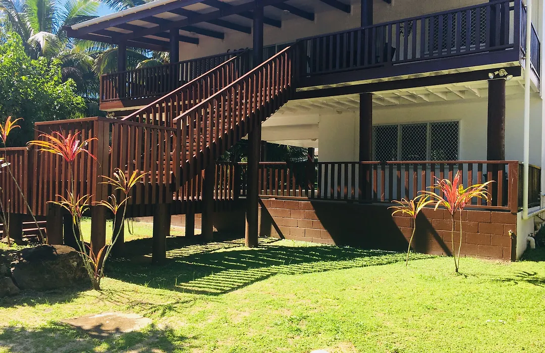 Castaway Resort-1