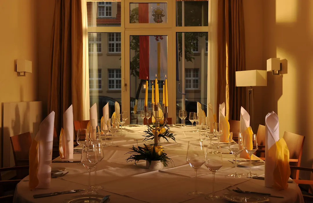 Park-Hotel Huebner-1