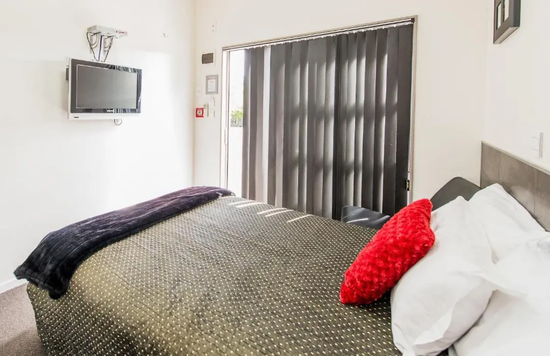 151 On London Motel & Conference Centre-1