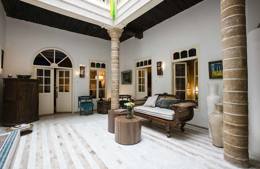 Riad Emotion-1