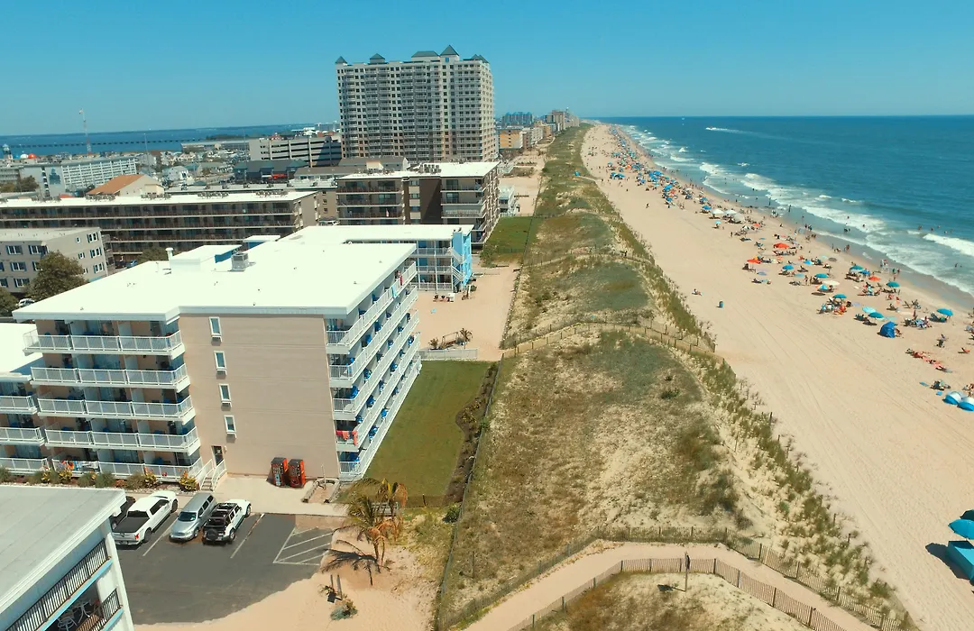 Sealoft Oceanfront Hotel-1