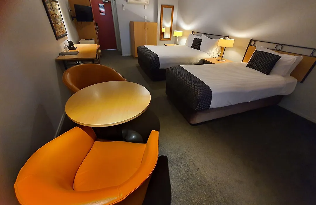 Off Broadway Motel-1