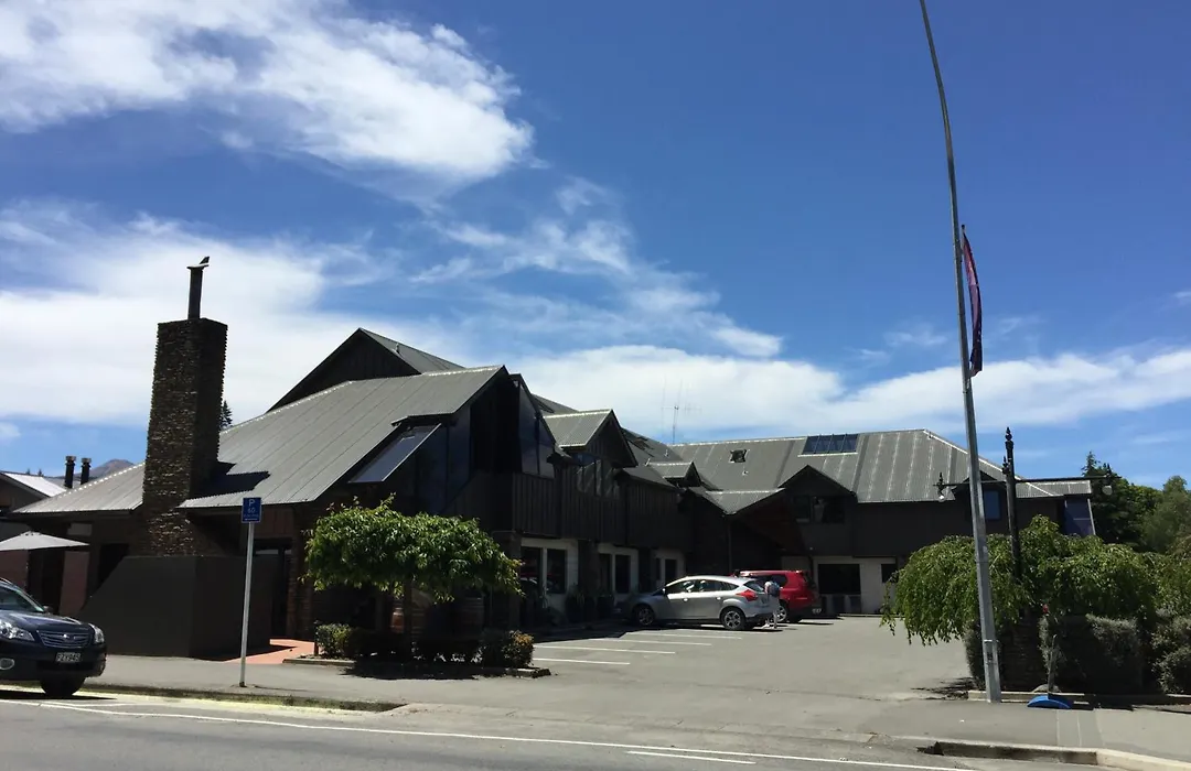 Drifters Inn-1
