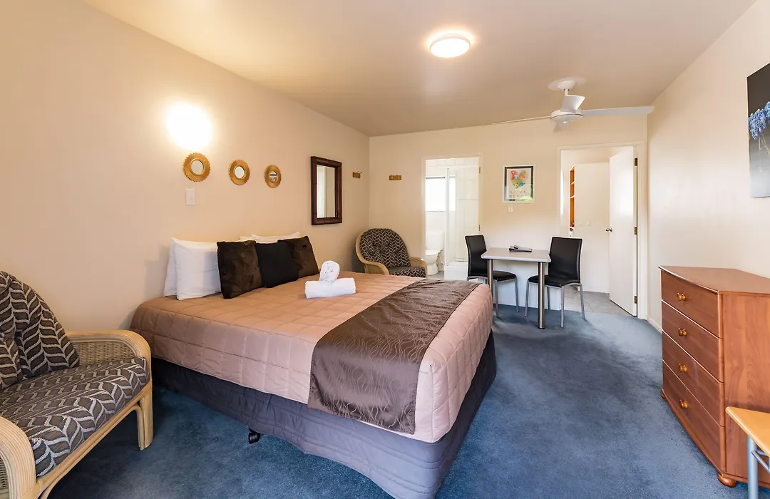 Dolphin Motel-1