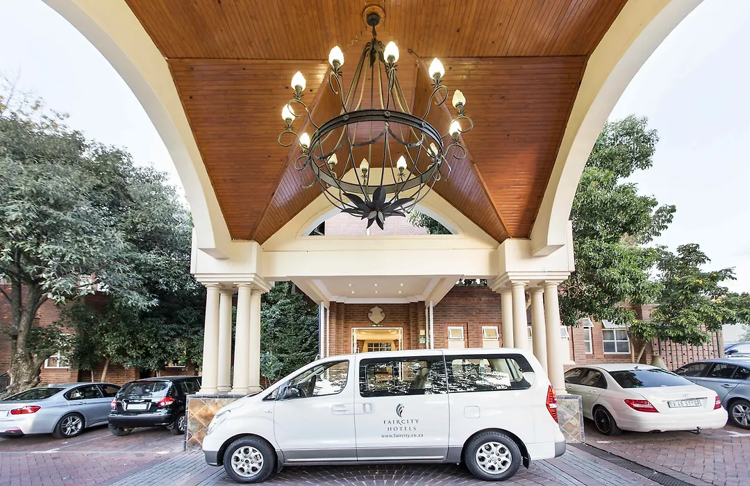 Premier Hotel Quatermain-1