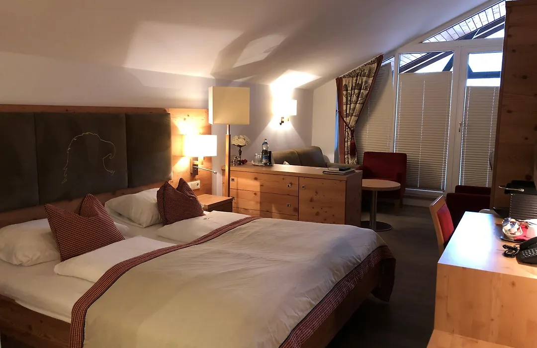 Hotel Goldener Adler Wattens-1