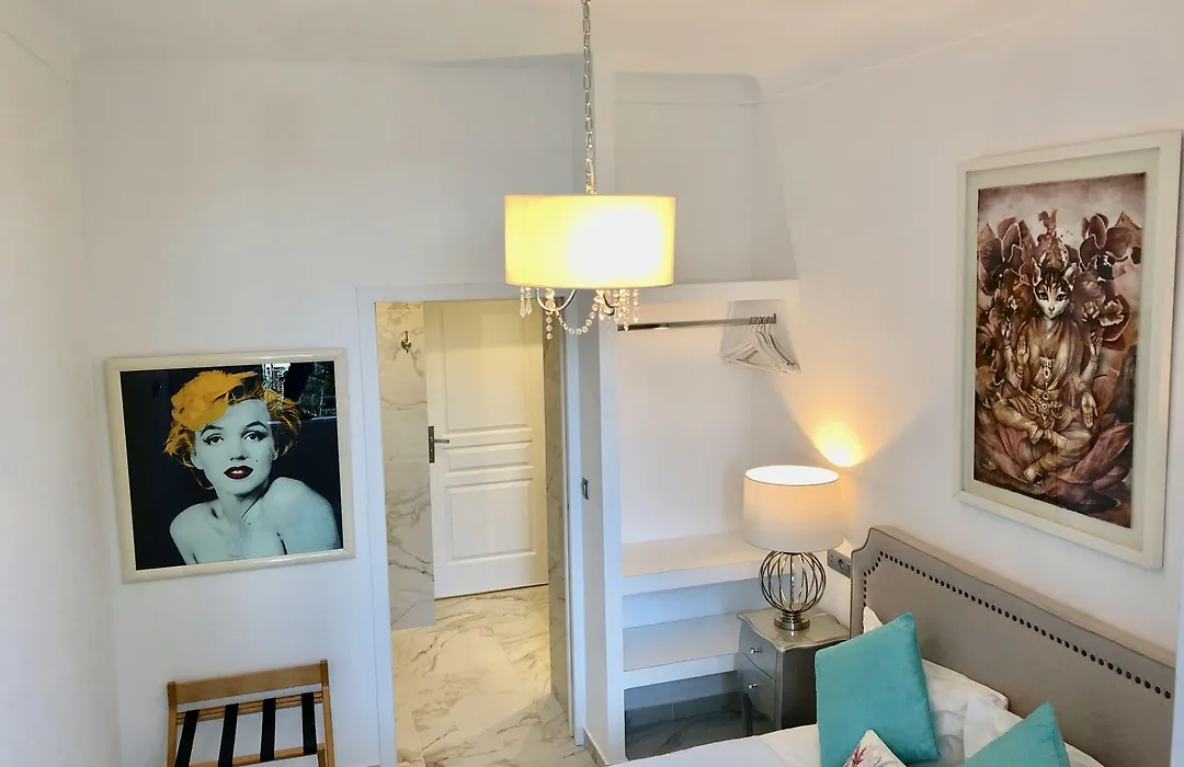 Hotel Normandy-1