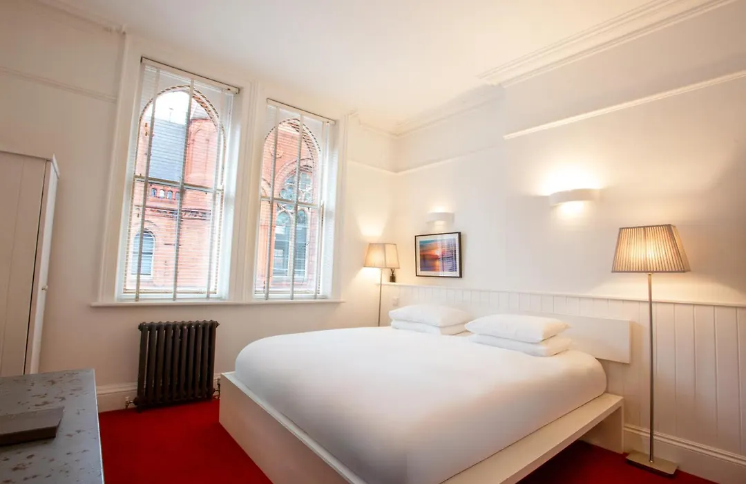 Kellys Hotel-1