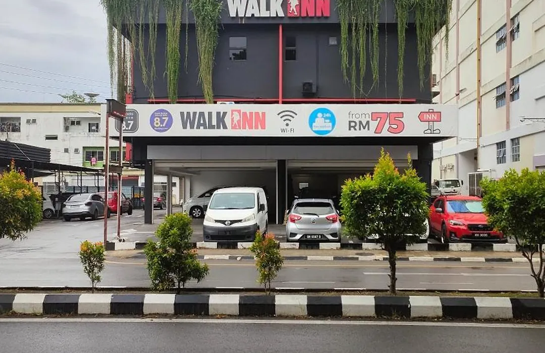 Walk Inn-1