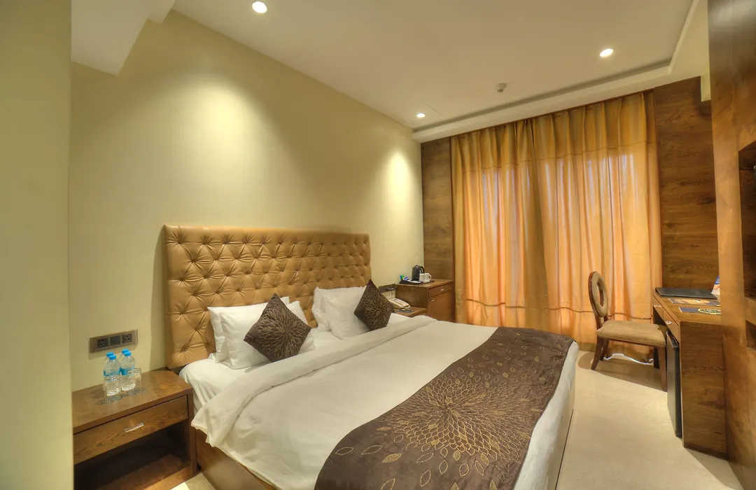 Goldfinch Hotel Mumbai-1