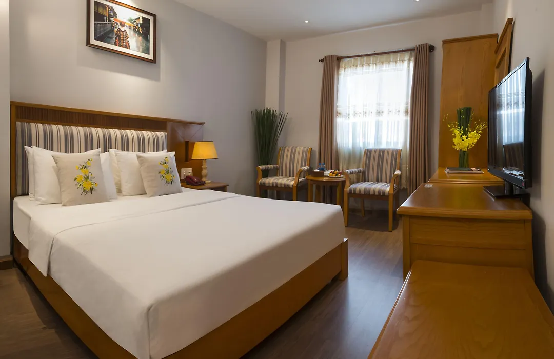 Cherry Central Hotel- Near Opera House-1