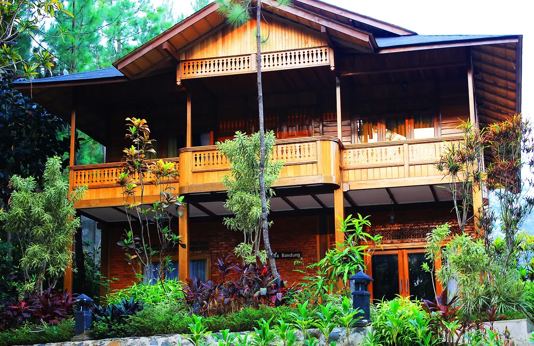 Jambuluwuk Convention Hall & Resort Puncak-1