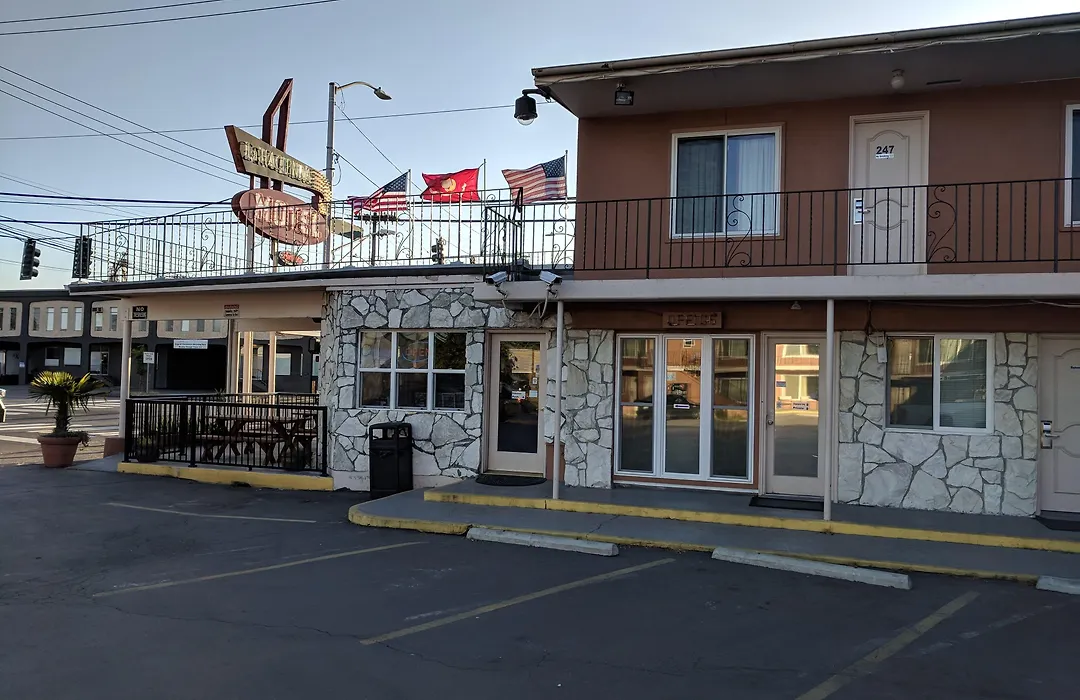 La Hacienda Motel-1