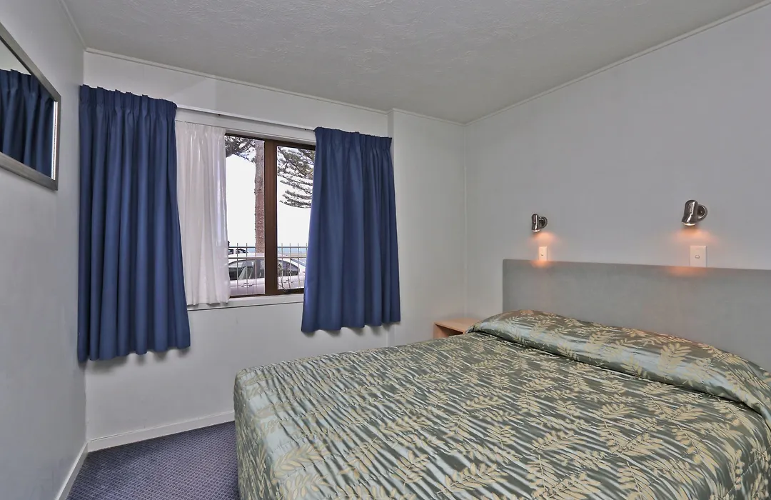 Edgewater Motor Lodge-1