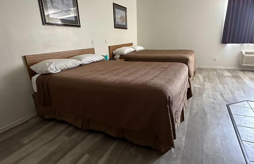 Jolly Roger Hotel-1