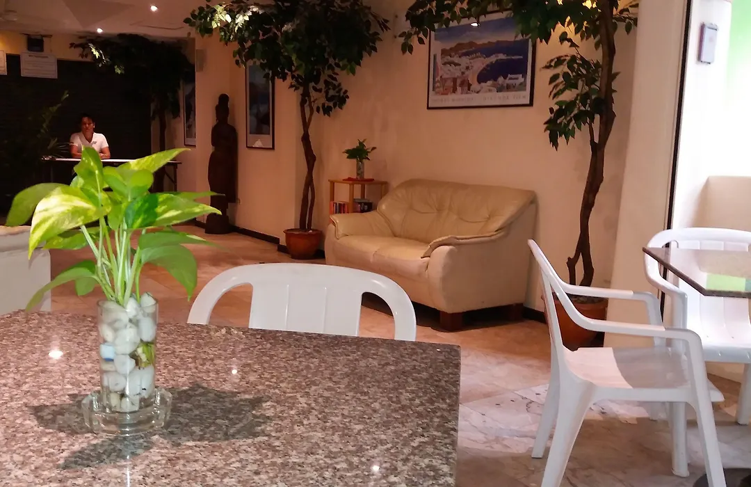 Paradise Inn-1