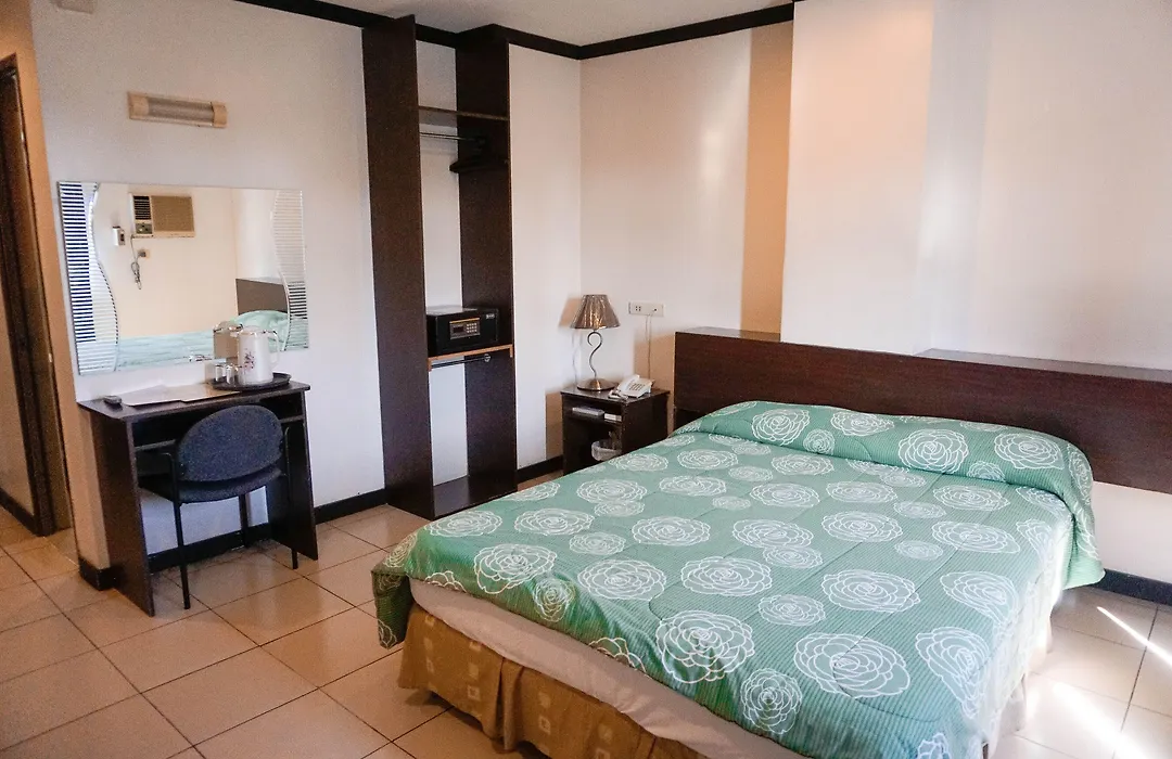Crowne Garden Hotel-1
