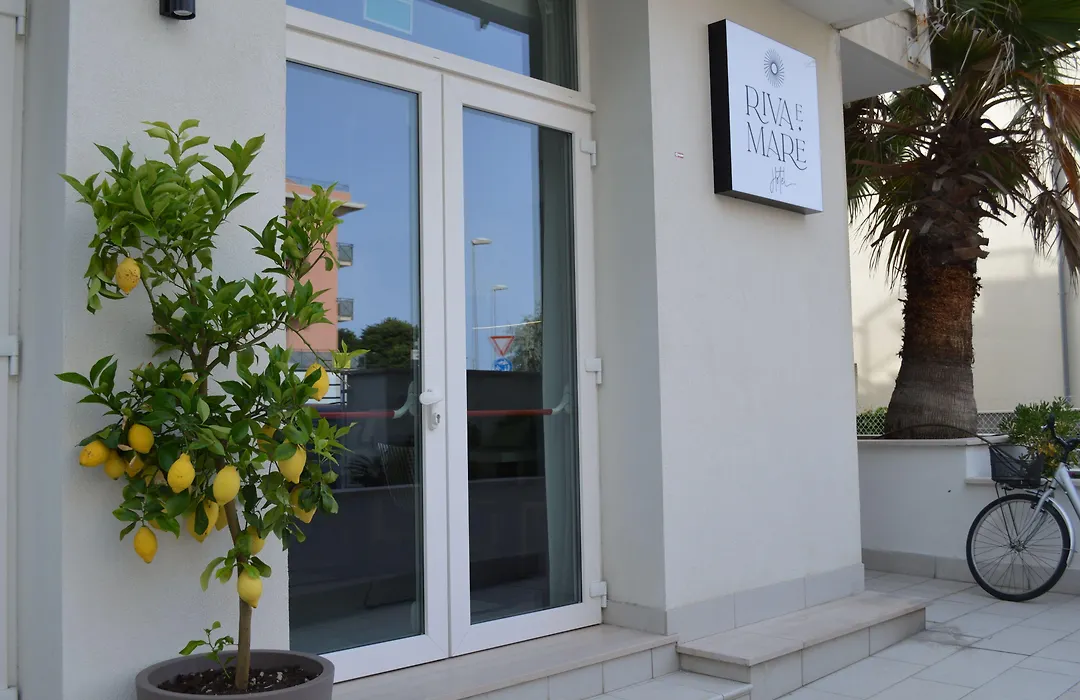 Hotel Riva E Mare-1