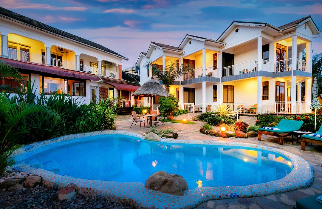 2 Friends Beach Hotel-1