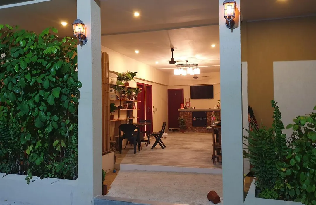 Dhiffushi Tourist Hotel-1