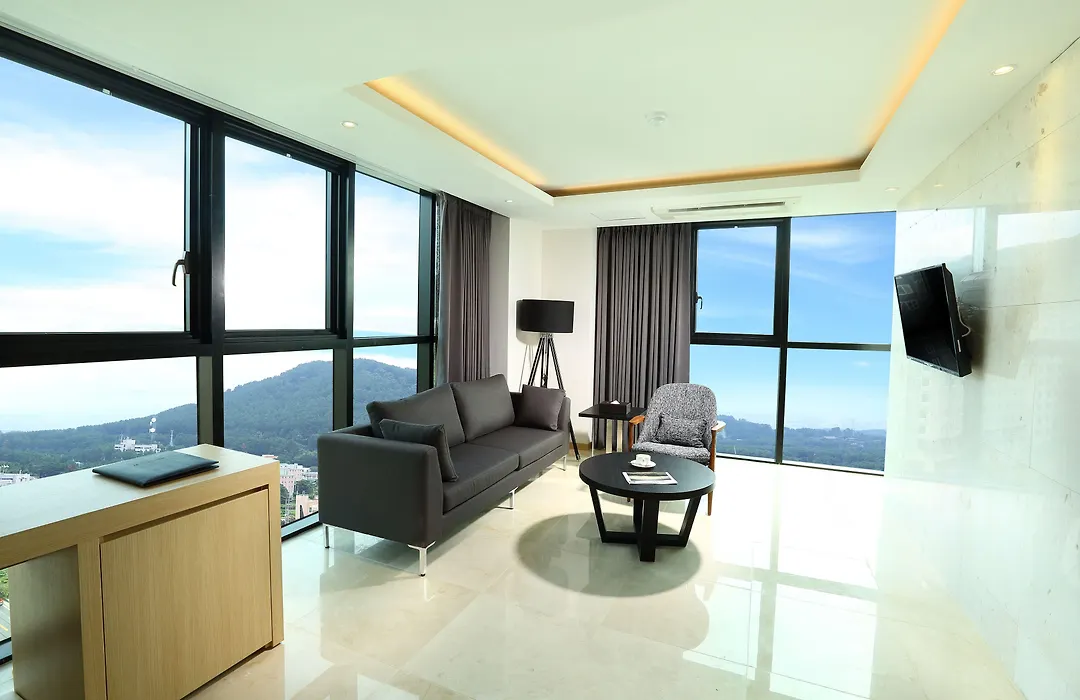 Hotel The One-1