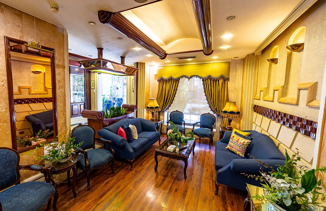 Comfort Hotel Suites-1