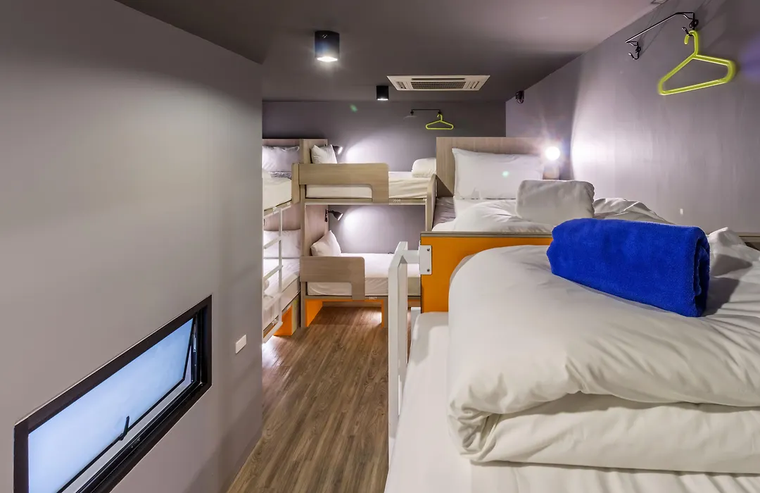 Isanook Hostel-1