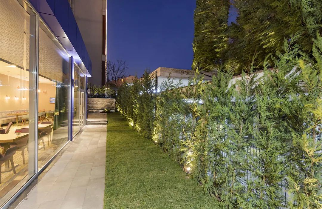 Hampton By Hilton Istanbul Atakoy-1