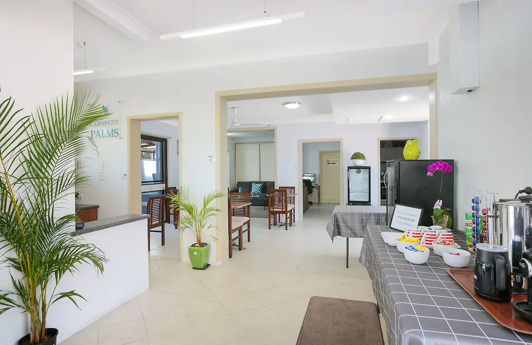 Cairns City Palms-1
