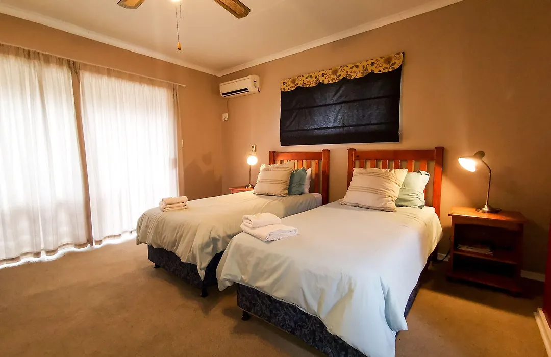 Loerie Guesthouse-1