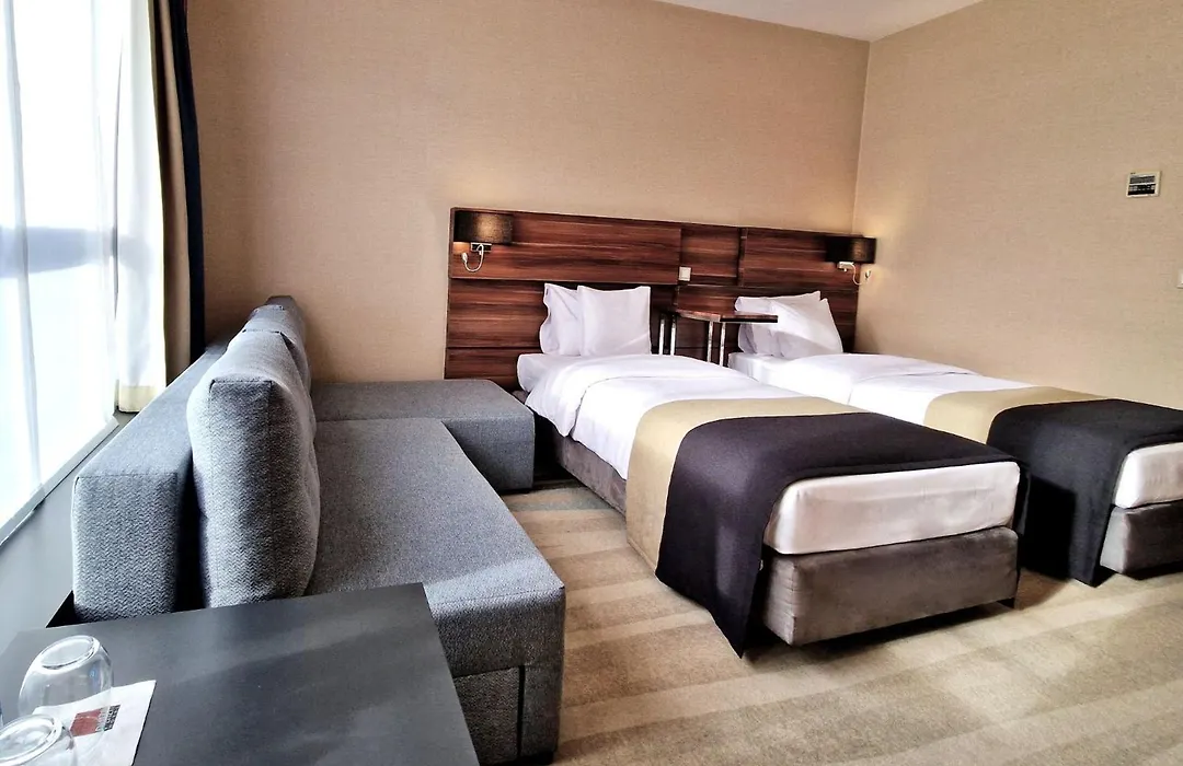 Warsaw Plaza Hotel-1