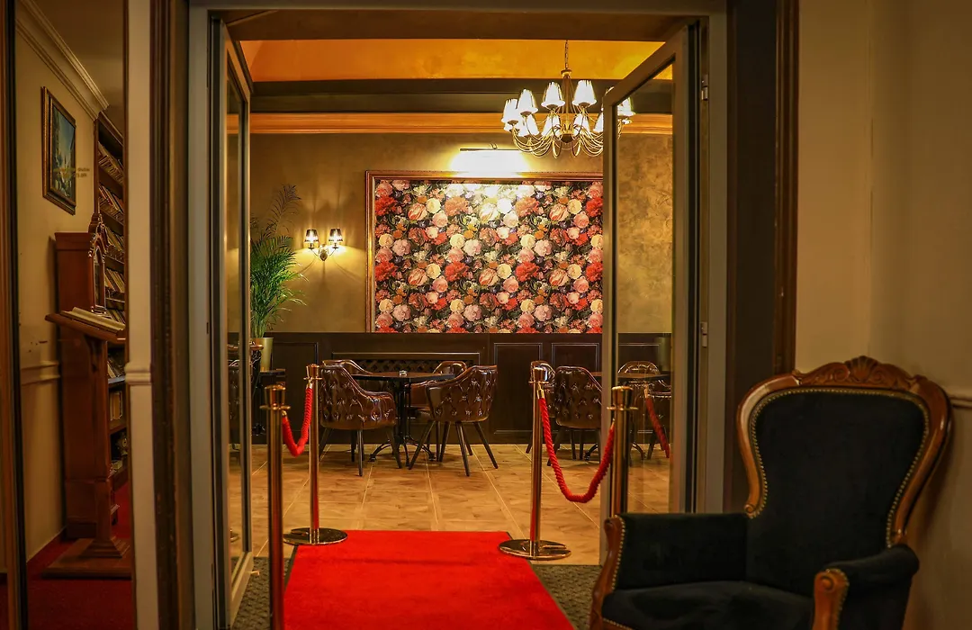 Hotel Capital With Private Wellness-1