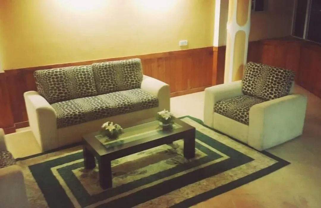 The Queensburry City Hotel-1
