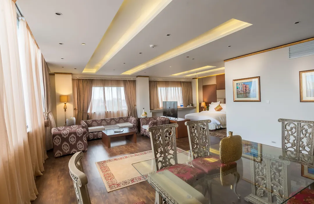 Luxus Grand Hotel-1