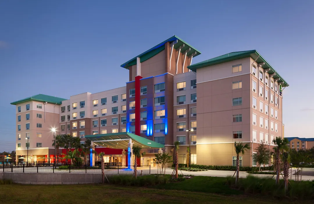 Holiday Inn Express & Suites Orlando At Seaworld By Ihg - With Free Shuttle Service To Seaworld Parks-1