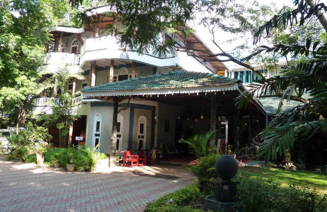 Hotel Eden Garden-1