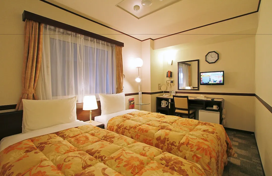 Toyoko Inn Kanazawa-Eki Higashi-Guchi-1