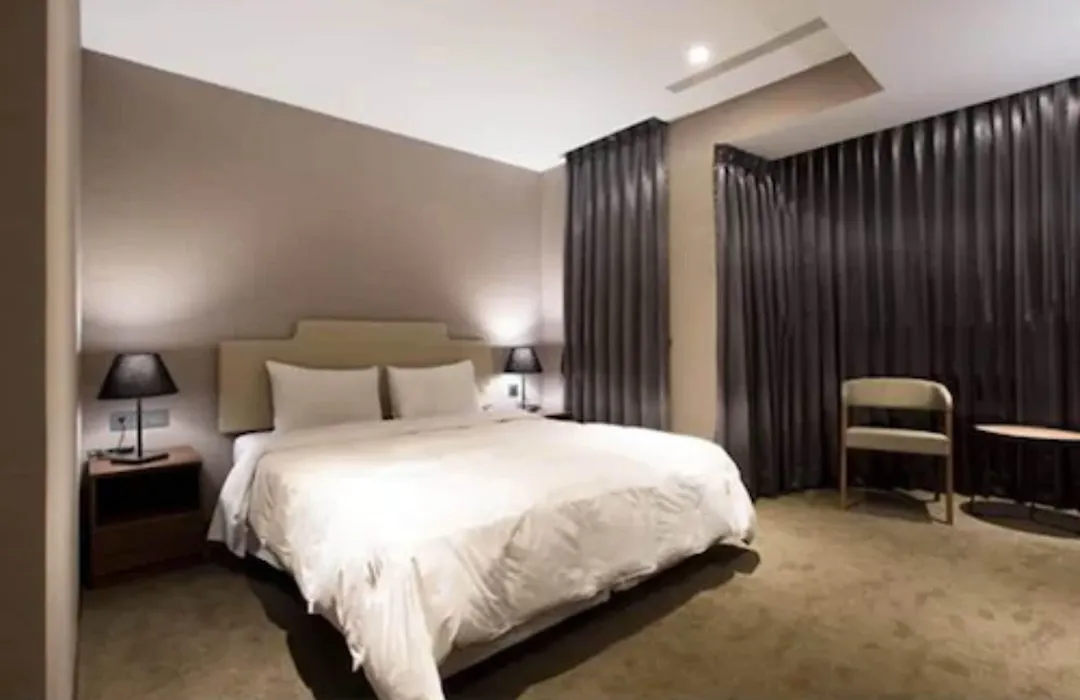 Noble Hotel-1