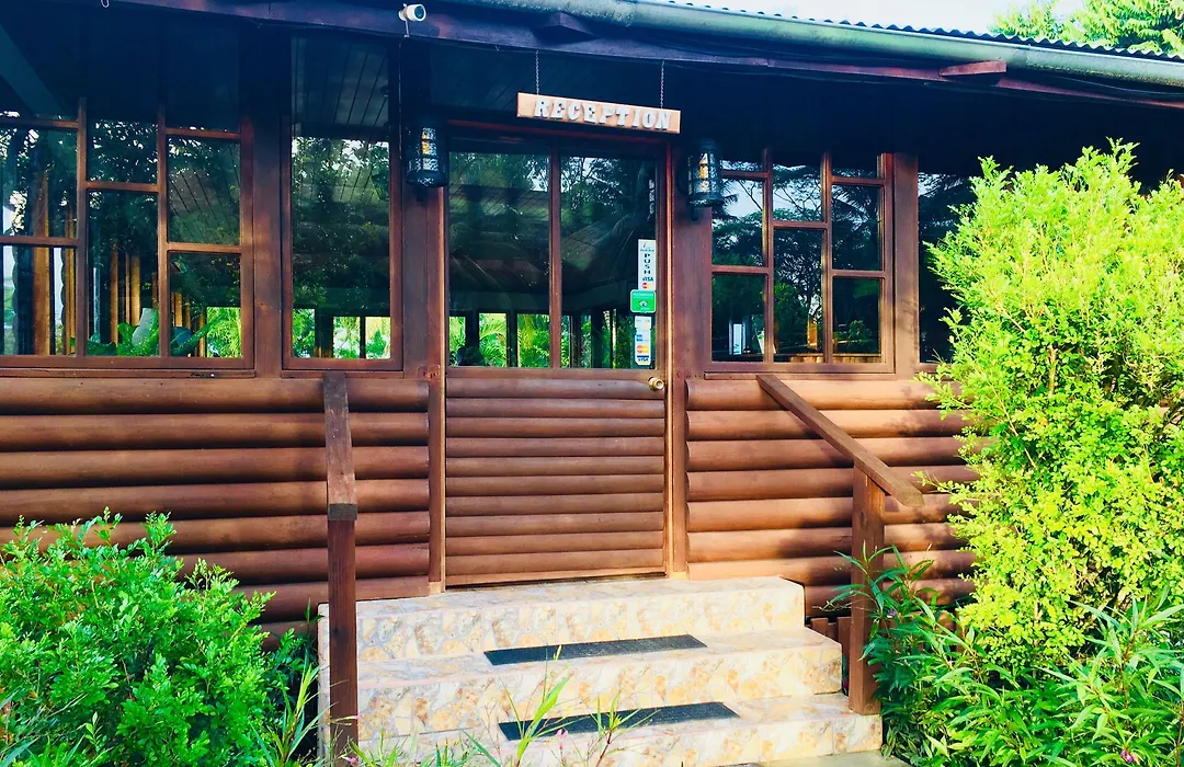 The Log Cab-Inn-1