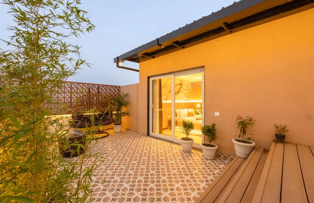 Bk Studio And Rooms Near Huda City Centre-1