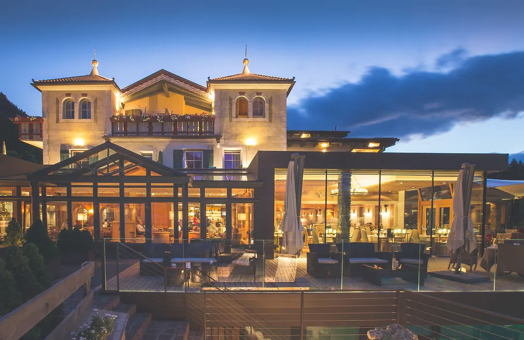 Hotel Albion Mountain Spa Resort Dolomites-1