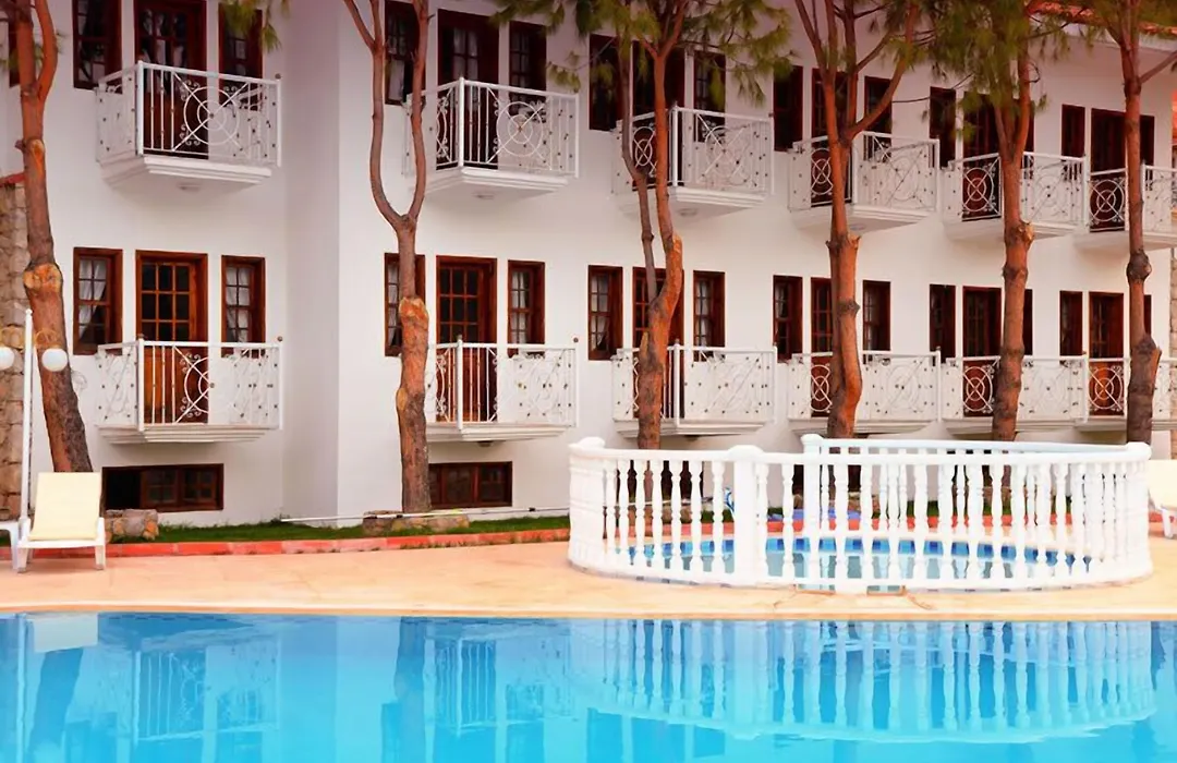 White Hotel-1