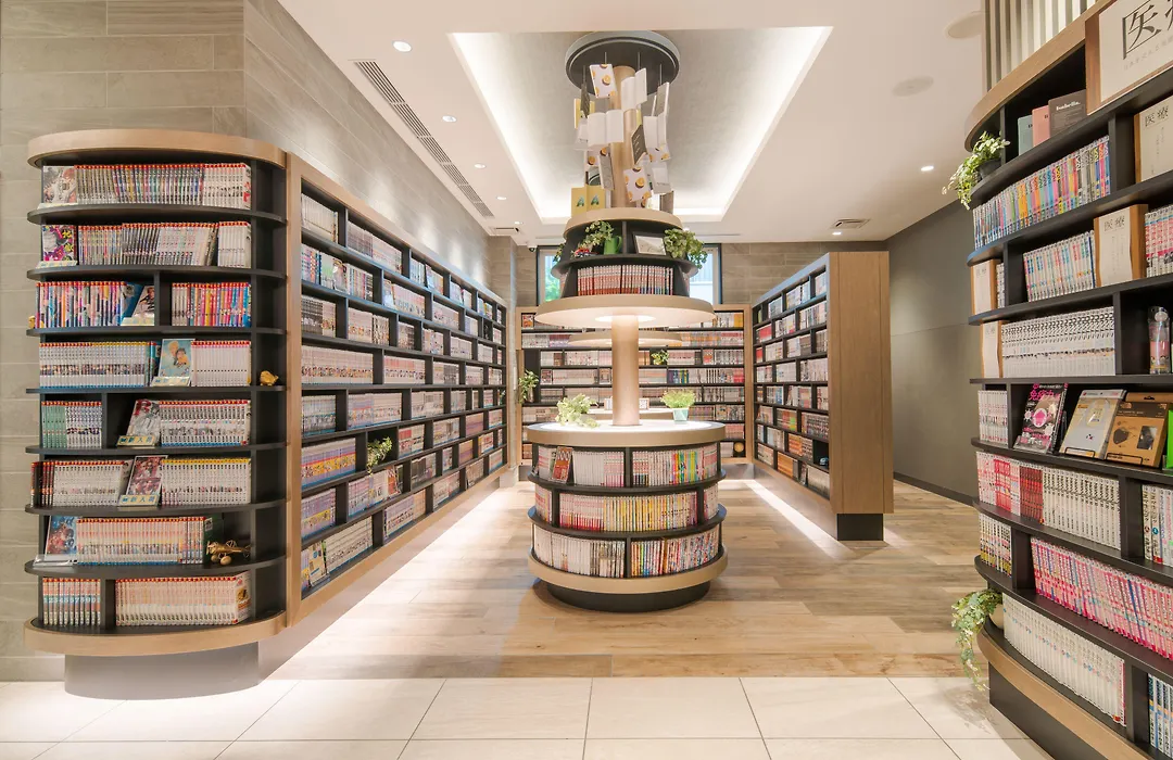 Quintessa Hotel Osaka Shinsaibashi Comic & Books-1