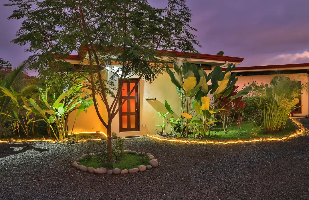 Nature'S Edge Boutique Hotel-1