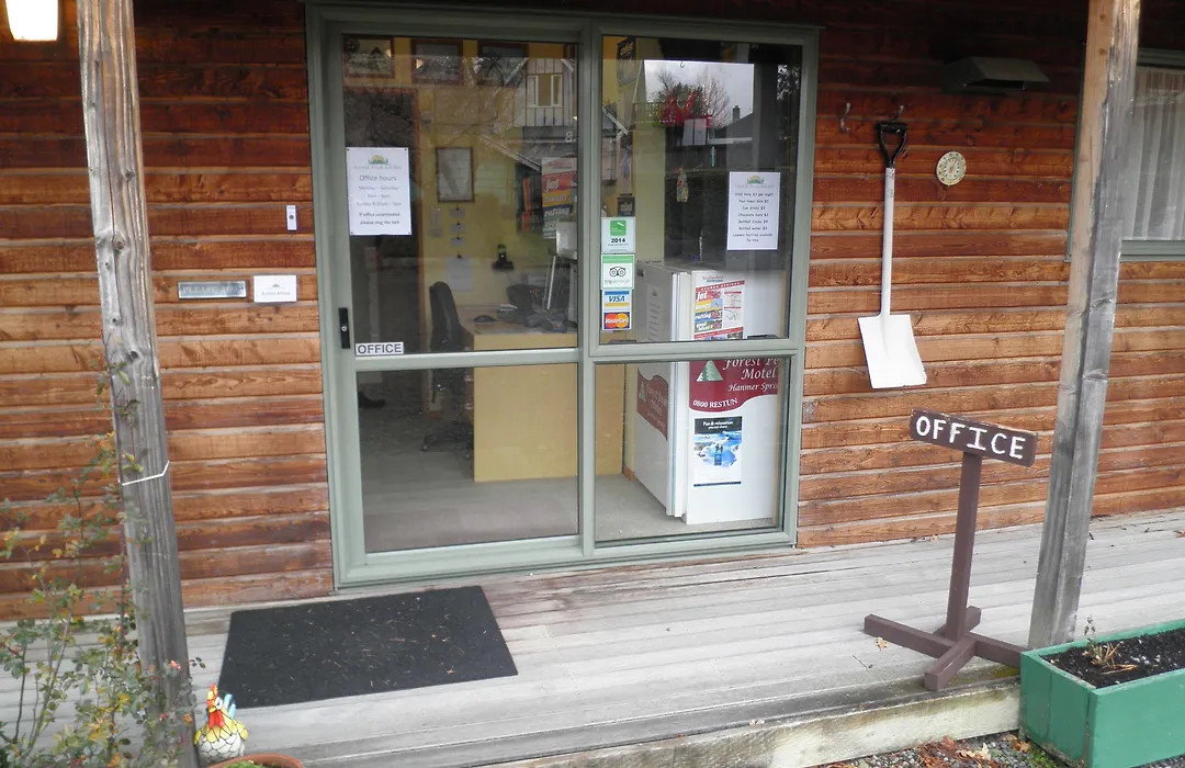 Forest Peak Motel-1