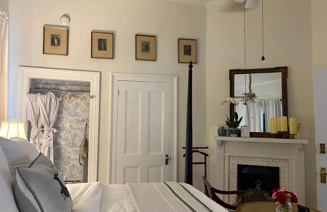 Chesnut Cottage Inn-1