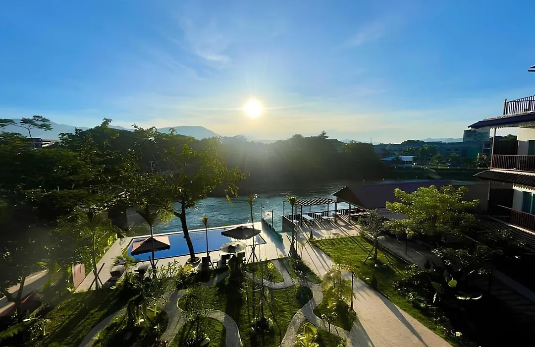 Intimate Riverside Resort-1